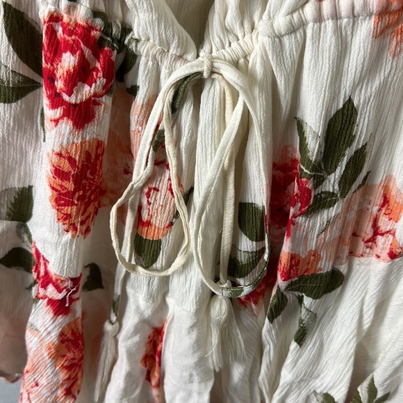 Vici White Floral Swing Romper - Picture 3 of 10